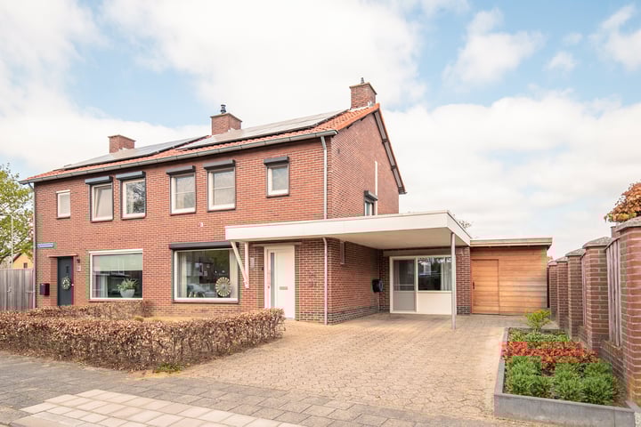 Pannenstaartweg 18 in Maasbracht foto