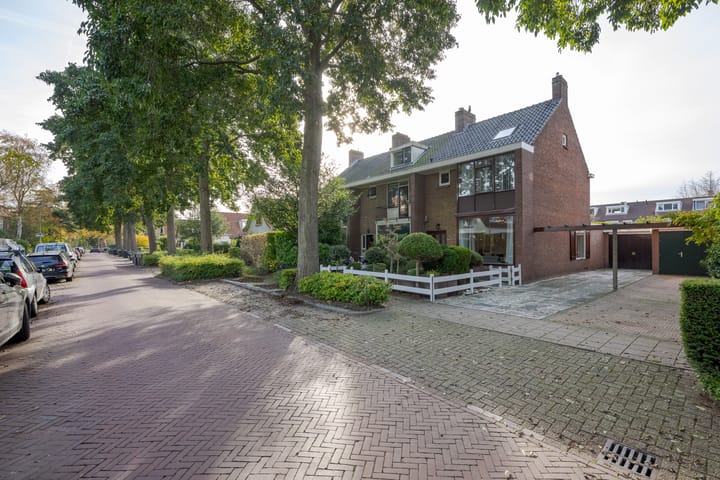 Papelaan 31 in Voorschoten
