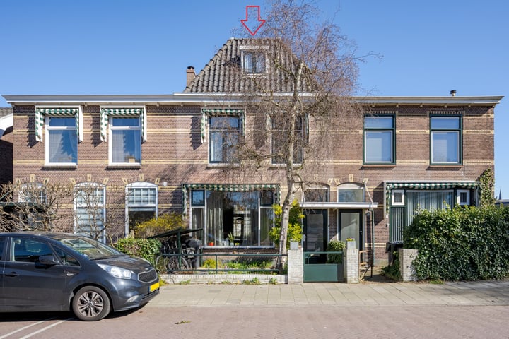 Papelaan 64 in Voorschoten