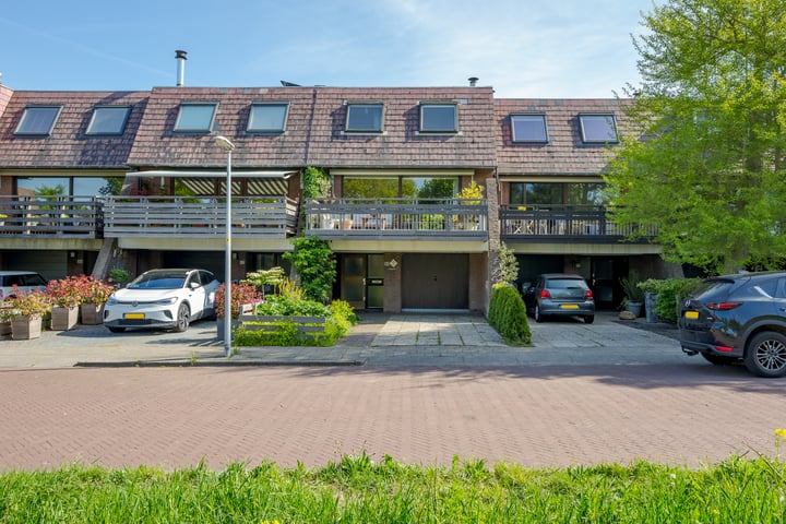 Papelaan-West 160 in Voorschoten
