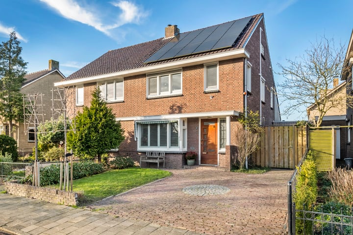 Papesteeg 4 in Tiel foto