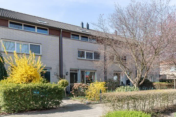 Parallelweg 10 in Alblasserdam foto
