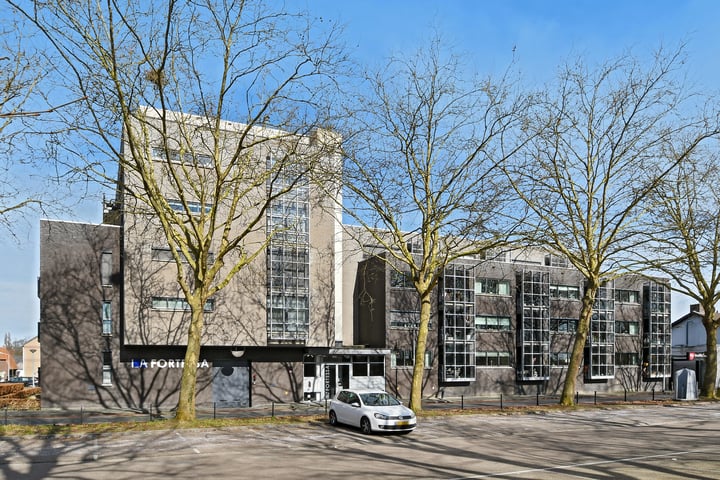 Parallelweg 104A in Weert foto