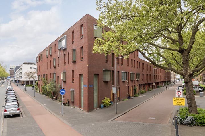 Parallelweg 123 in Rotterdam foto