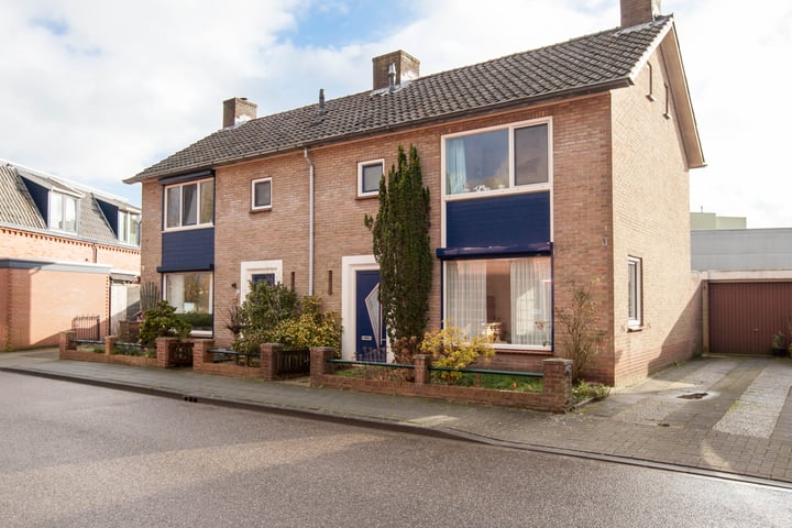 Parallelweg 78 in Winterswijk foto