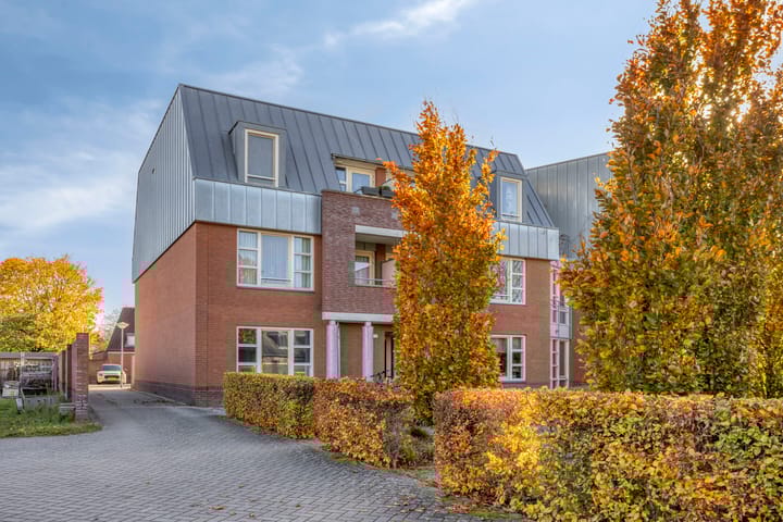 Parallelweg Oost 1L in Valkenswaard foto