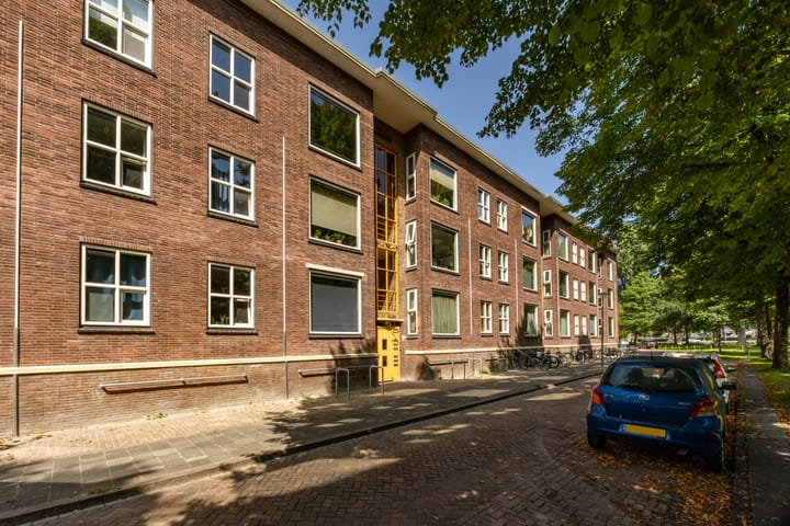 Paramaribostraat 72 in Groningen