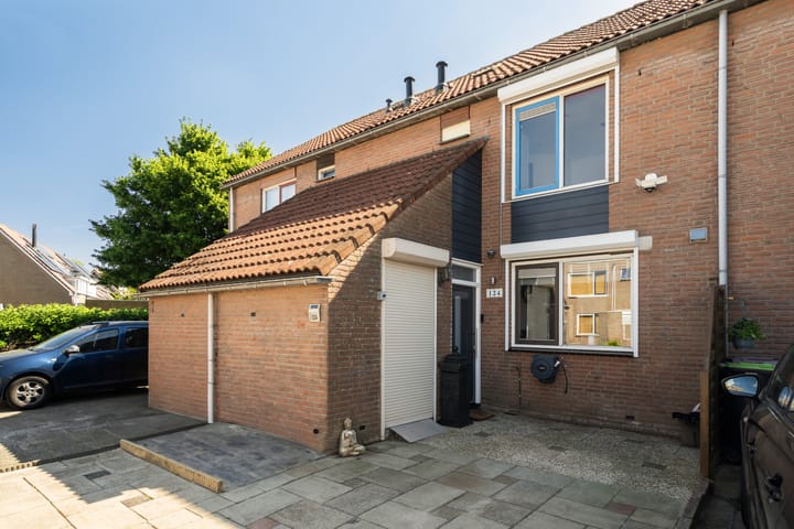 Parelgras 124 in Spijkenisse foto