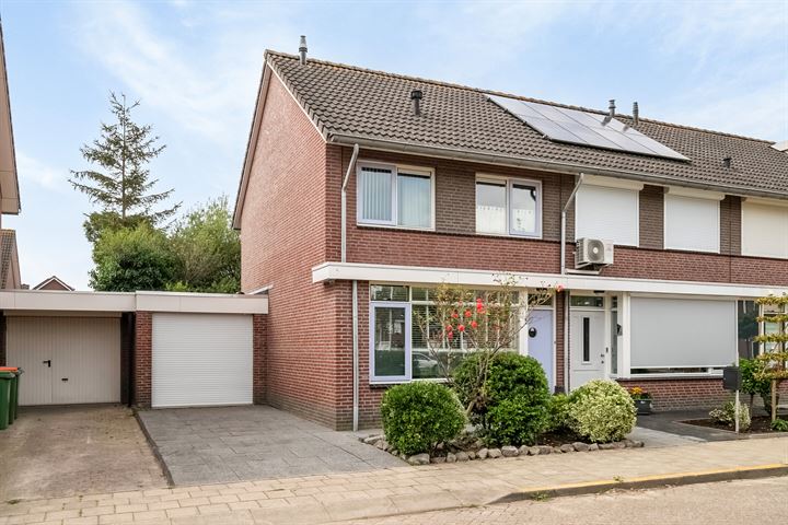 Parelstraat 9 in Fijnaart foto