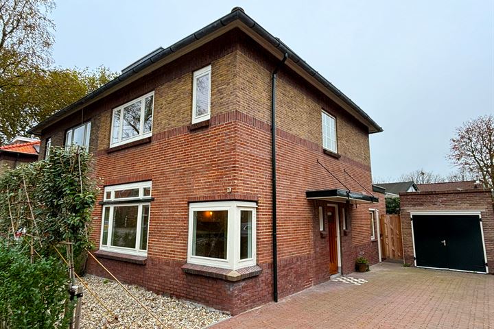 Parklaan 118 in Sassenheim foto