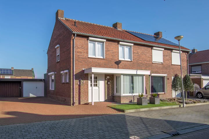 Parklaan 44 in Stramproy foto