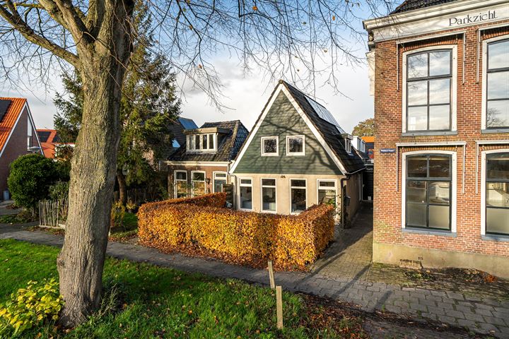 Parkstraat 36 in Grou foto