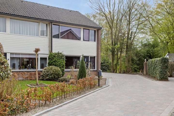Parkstraat 40 in Emmen foto