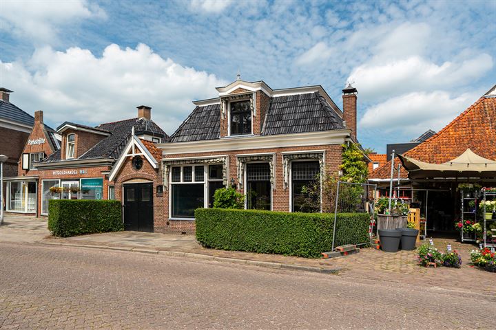 Parkstraat 8 in Grou foto