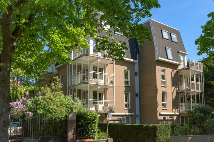 Parkweg 17L in 's-Gravenhage