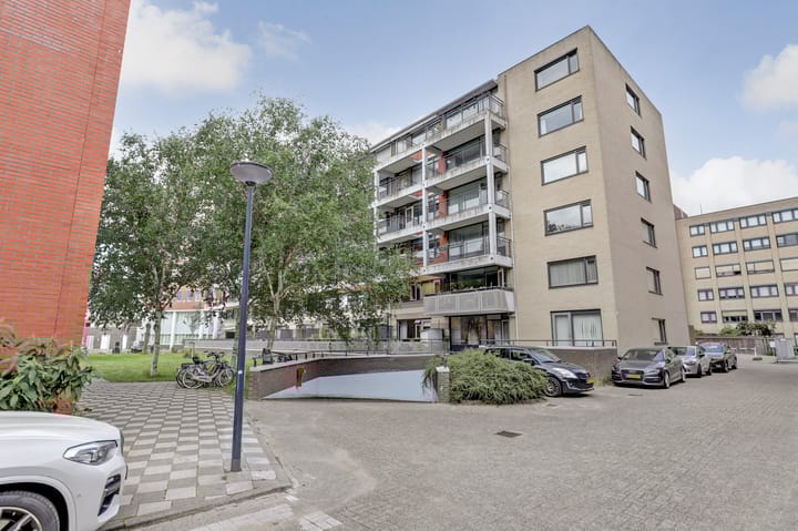 Parmentierweg 105 in Leiden foto