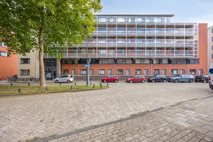 Parmentierweg 143 in Leiden foto