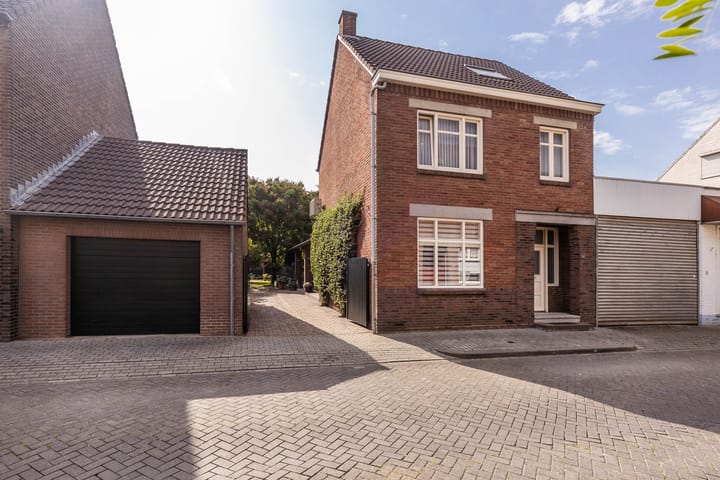 Past Erckensstraat 21 in Elsloo