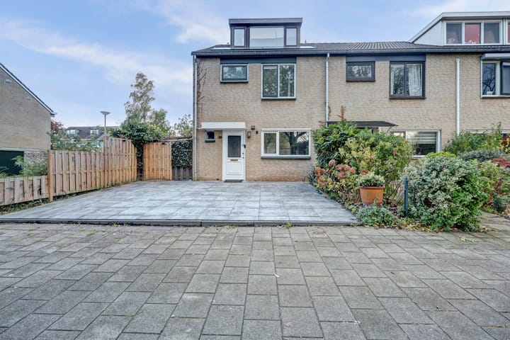 Pastoor Apeldoornpad 18 in Hoogvliet Rotterdam foto