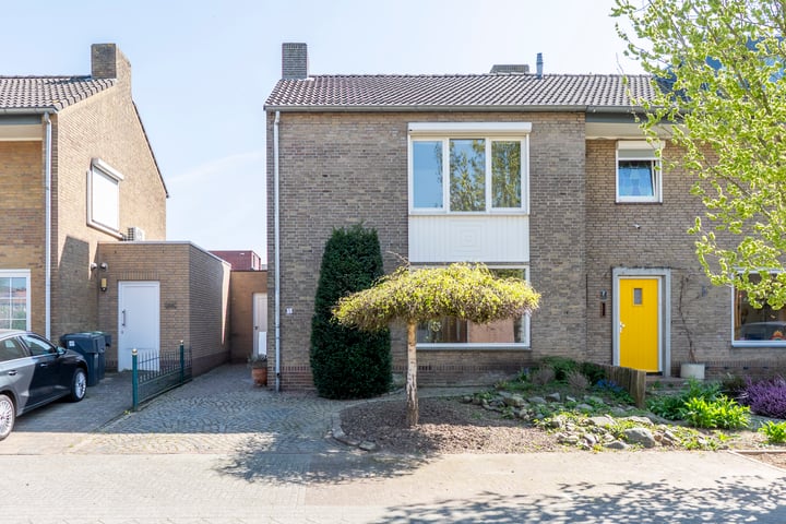 Pastoor Bernegaustraat 5 in Munstergeleen foto