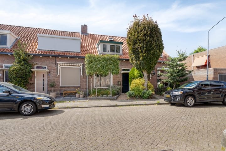 Pastoor Bressersstraat 12 in Oosterhout foto