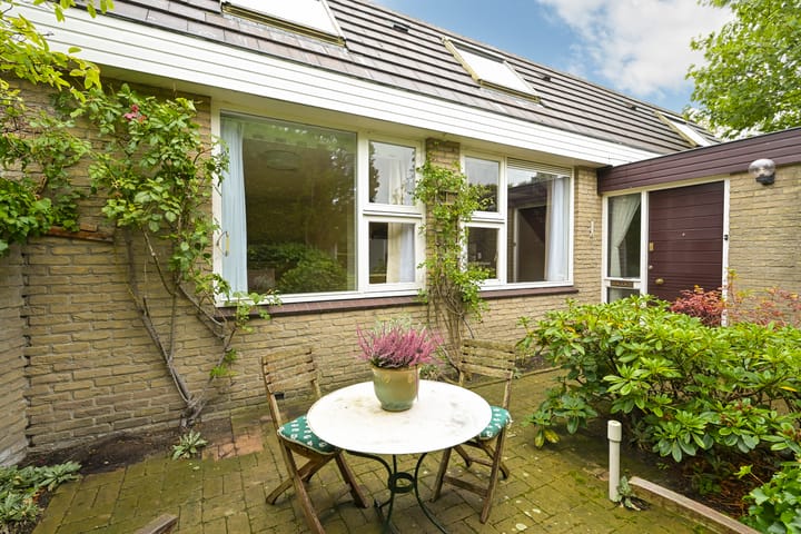 Pastoor Buyslaan 21 in Wassenaar