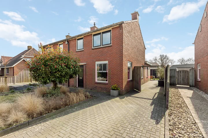 Pastoor Eshuisstraat 5 in Harbrinkhoek