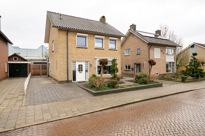 Pastoor Gloerichstraat 7 in Deurningen foto