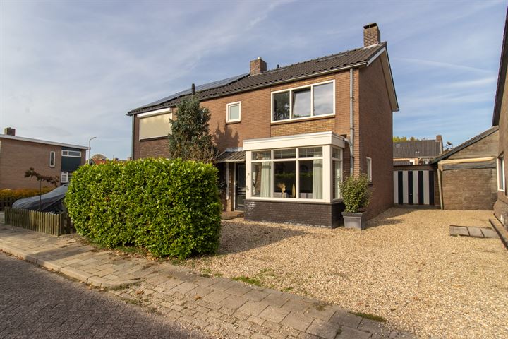 Pastoor Grimmeltstraat 25 in Bemmel foto