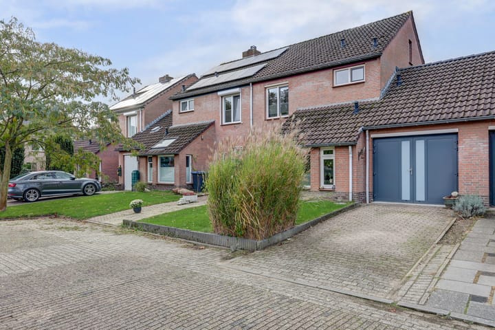 Pastoor Huissenstraat 4 in Ammerzoden foto