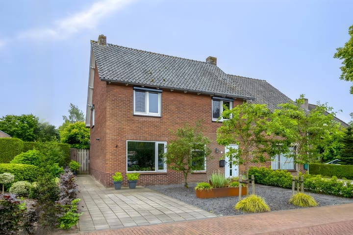 Pastoor Jacobsstraat 42 in Sint Hubert foto