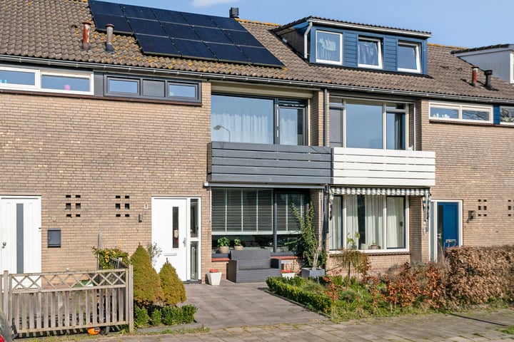 Pastoor Jutenlaan 6 in Willemstad foto