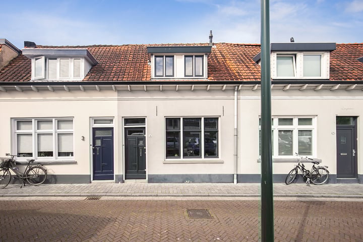 Pastoor Lancrietstraat 5 in Bergen op Zoom foto