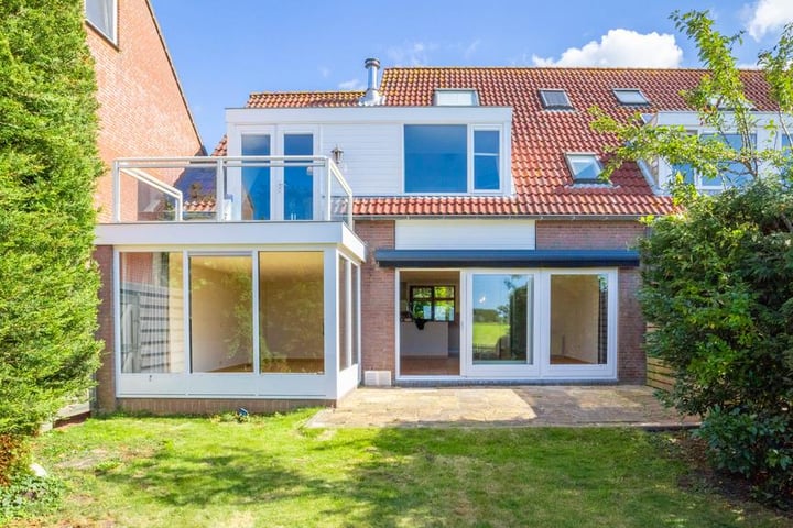 Pastoor Schramaweg 8 in Oud Ade foto
