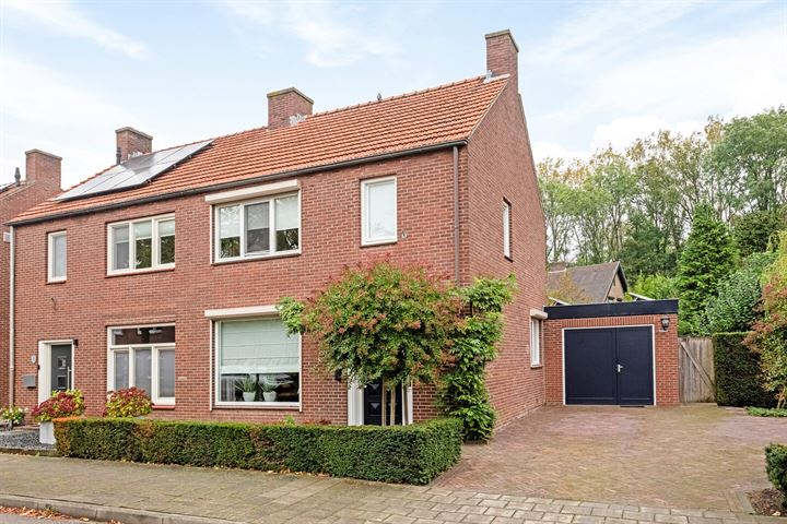 Pastoor Schrammstraat 2 in Arcen foto