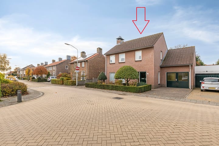 Pastoor van Akenstraat 9B in Vlijmen foto