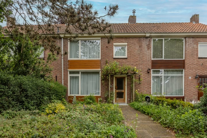 Pastoor van Bommelstraat 4 in Nijmegen foto