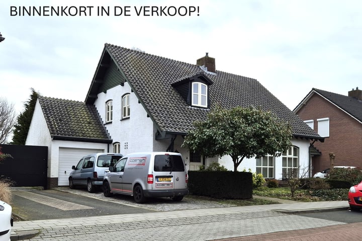 Pastoor van Crugtenlaan 4 in Heythuysen
