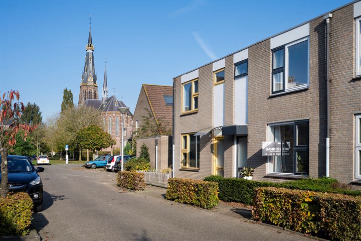 Pastoor van der Zijlestraat 22 in Waalwijk foto