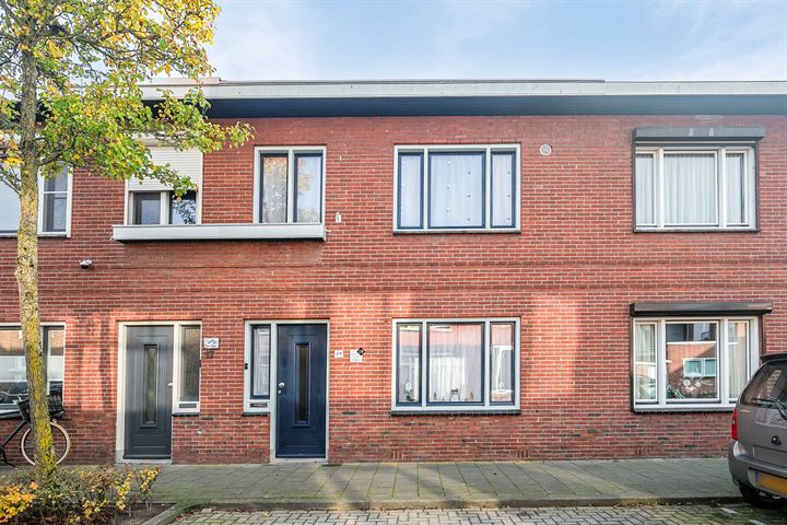 Pastoor Van Eekelenstraat 19 in Bergen op Zoom foto