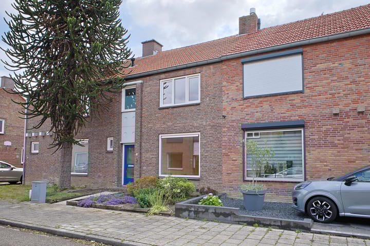 Pastoor van Eijsstraat 59 in Geleen
