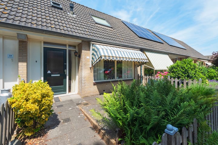 Pastoor Van Gervenstraat 21 in Assendelft foto