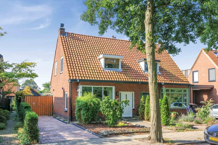 Pastoor van Muijenweg 88 in Heiloo foto