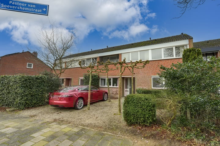 Pastoor van Soevershemstraat 24 in Nijmegen foto