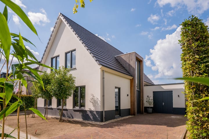 Pastoor Windhausenlaan 15 in Steyl