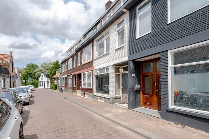 Pastoriedijk 109A in Pernis Rotterdam foto