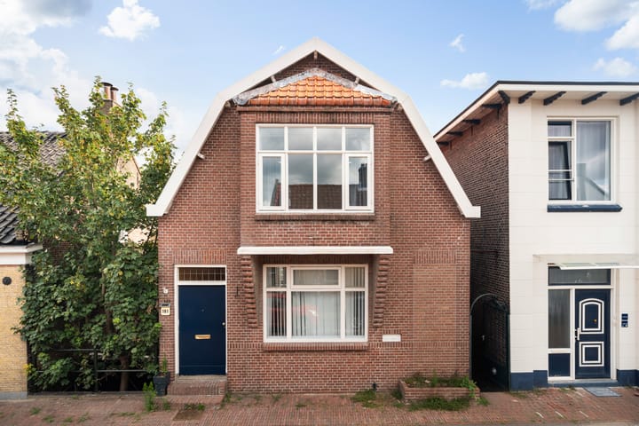 Pastoriedijk 161 in Pernis Rotterdam foto