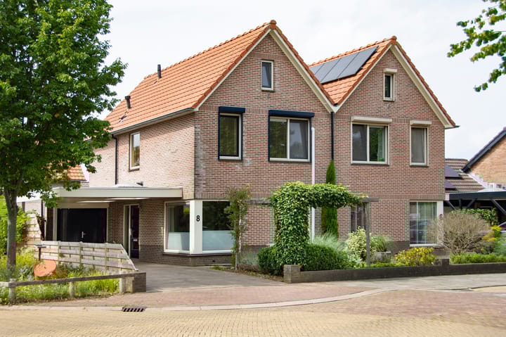 Pastoriestraat 8 in Baak