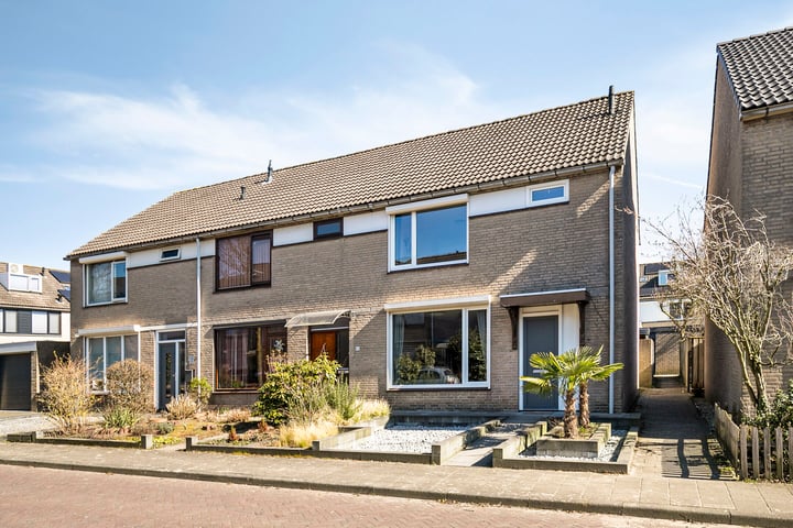Pater Dr. Loffeldstraat 9 in Gemert