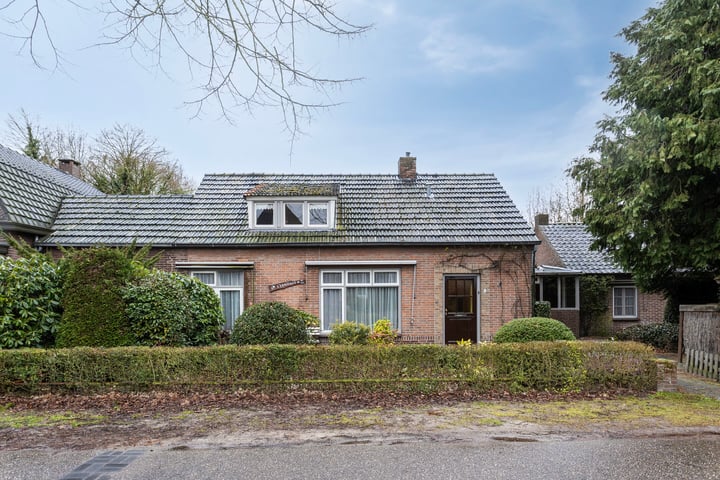 Pater van den Elsenstraat 1 in Heeswijk-Dinther foto